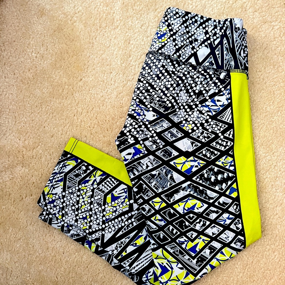 Onzie yoga capris